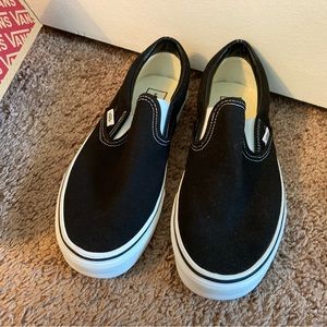Vans classic slip on, black men’s size 8 (women’s 9.5) never worn!